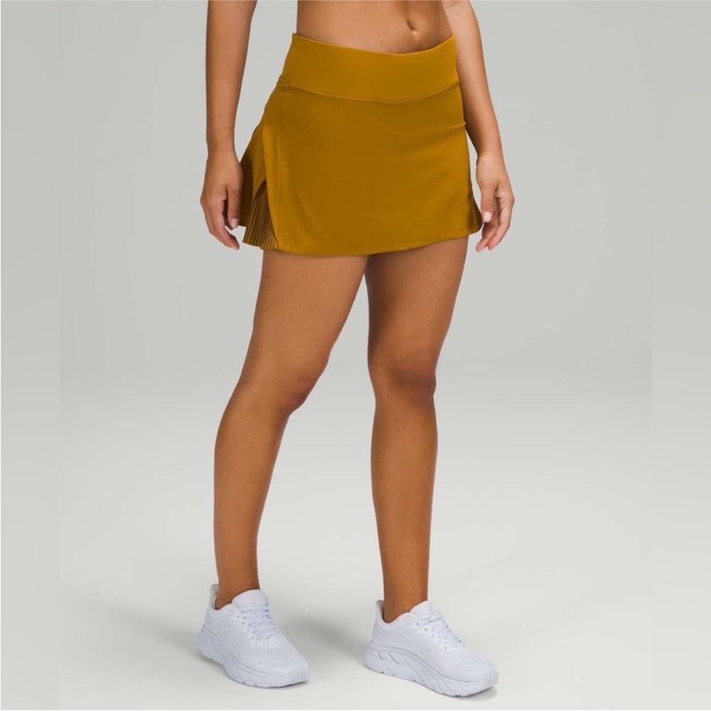 Lululemon | LIKE NEW | Play Off The Pleats Mid Rise Skirt | Gold Spice | Size 8 - Picture 5 of 12